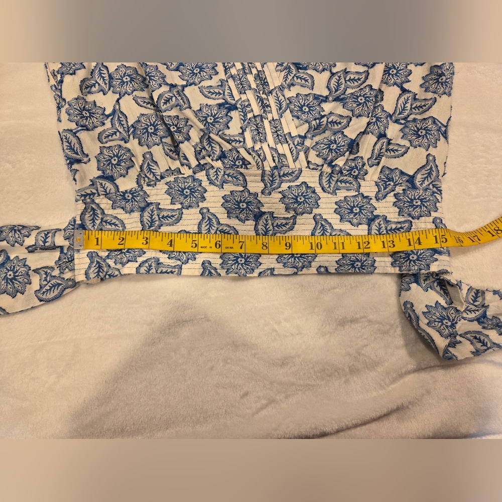 Anthropologie Blue and White Sleeveless Floral Blouse, Size S. - Picture 13 of 16